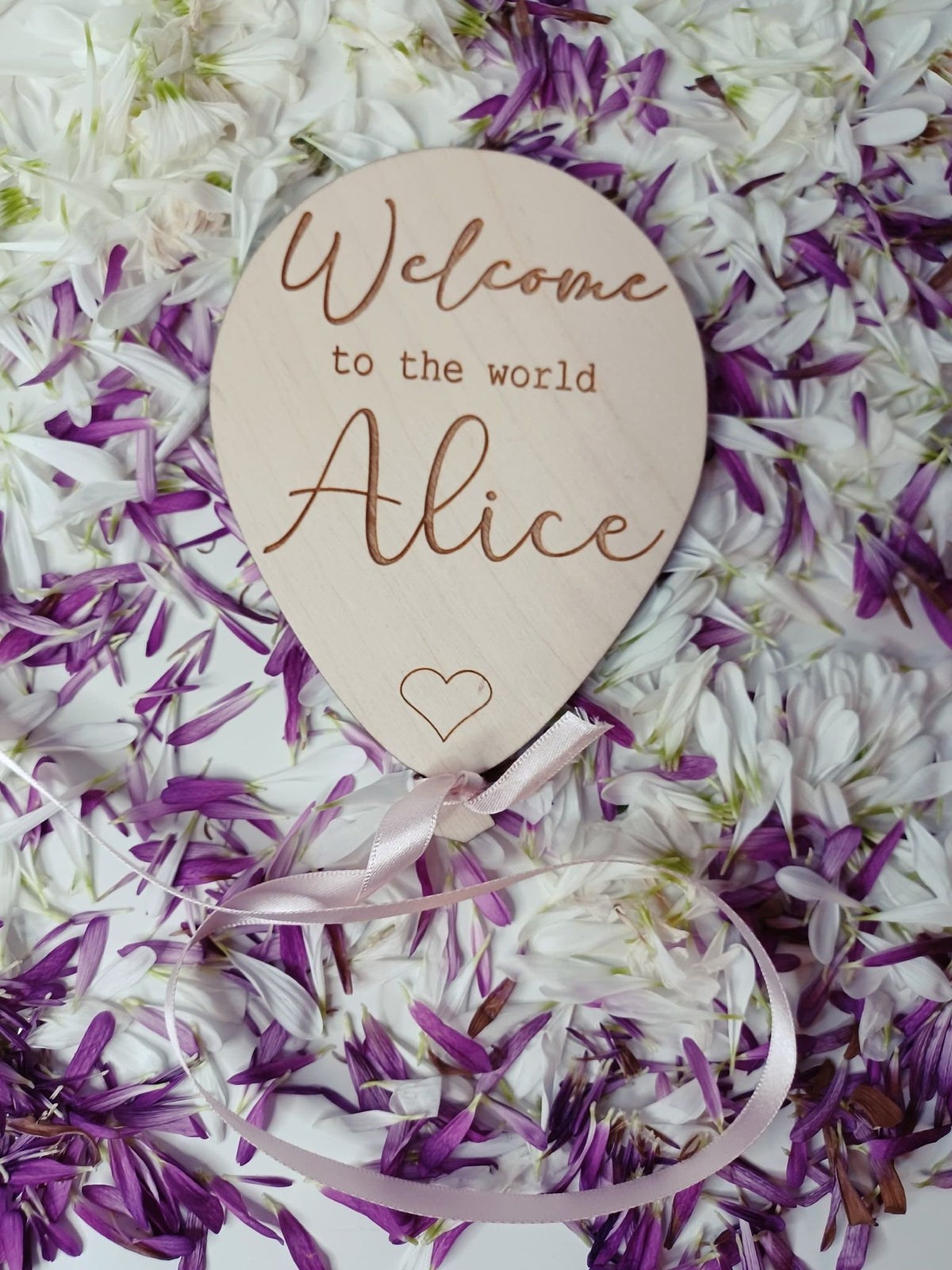 Balloon-Shaped Personalised Baby Annoucement Sign