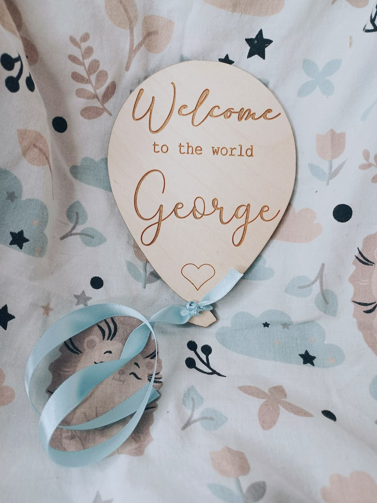 Balloon-Shaped Personalised Baby Annoucement Sign